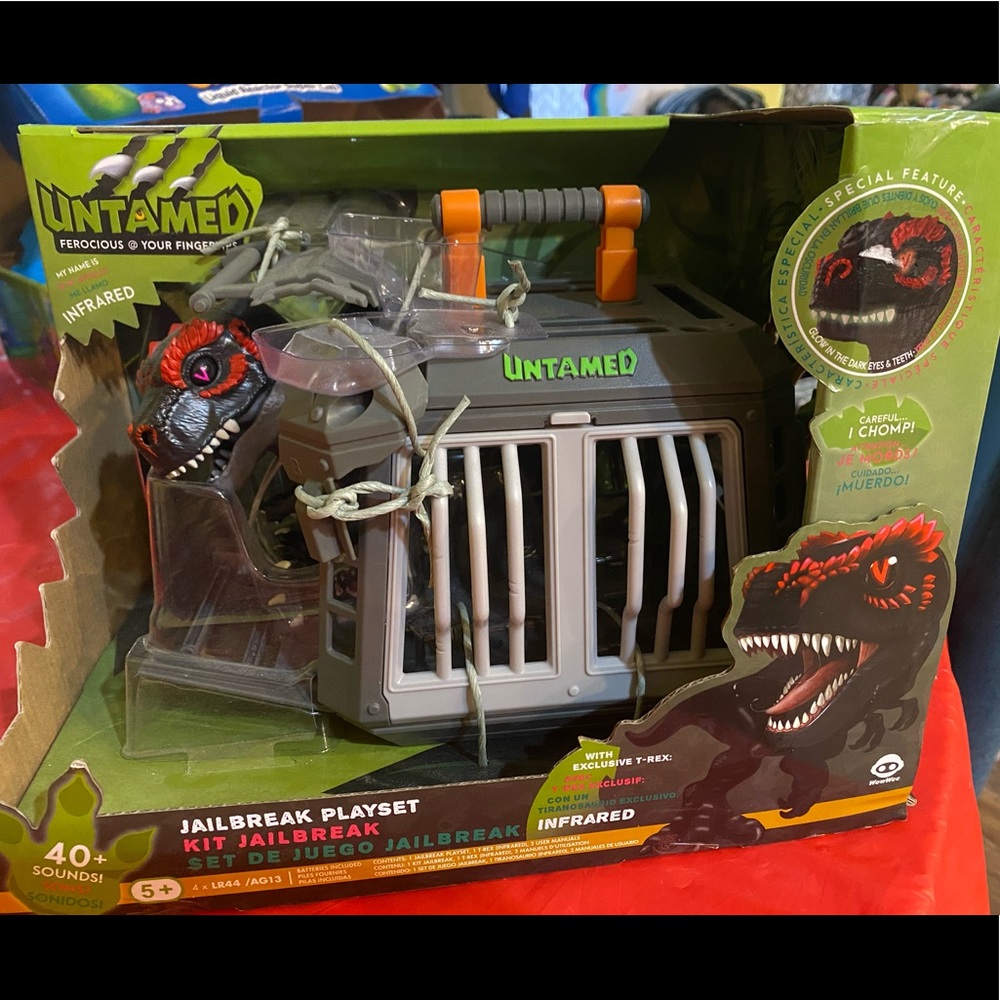 Fingerlings Untamed